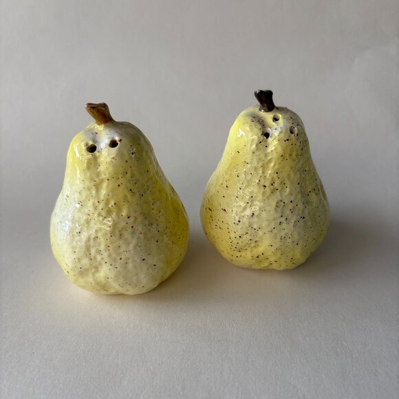 Vintage Yellow Ceramic Pear Salt & Pepper Shakers - Picture 1 of 7
